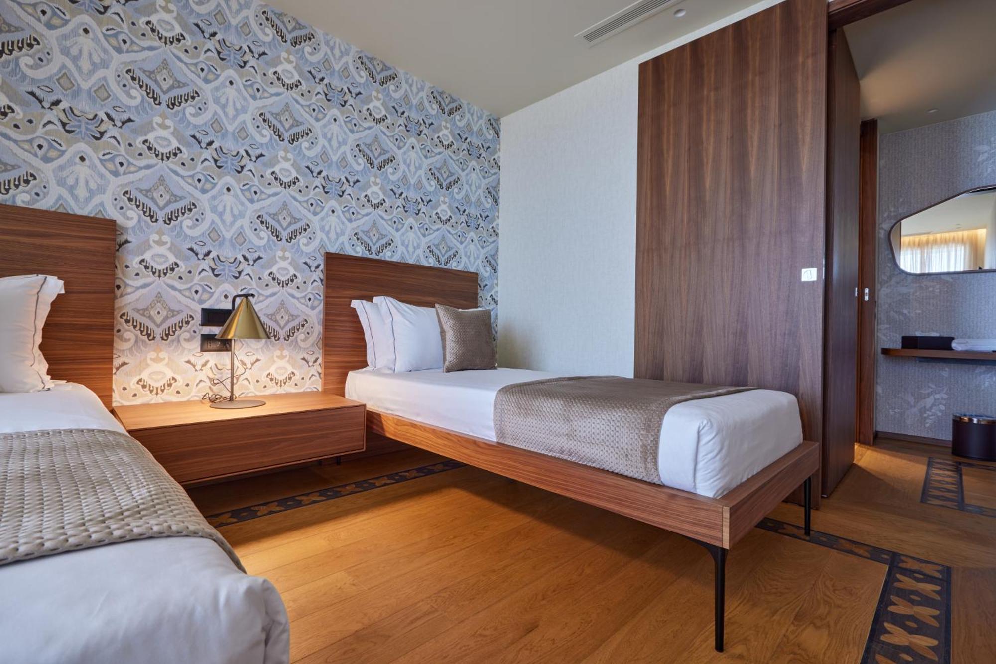 Valis Luxury Hotel Vlorë Exteriör bild