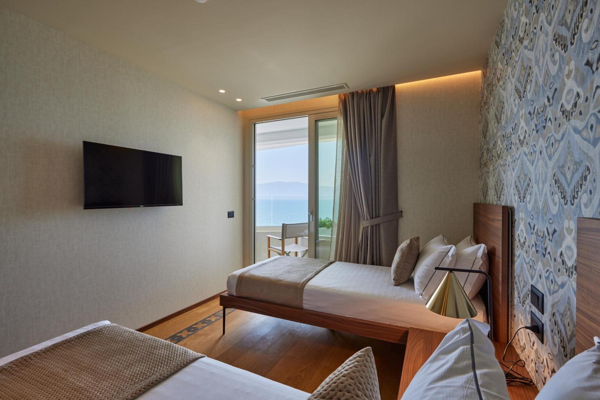 Valis Luxury Hotel Vlorë Exteriör bild
