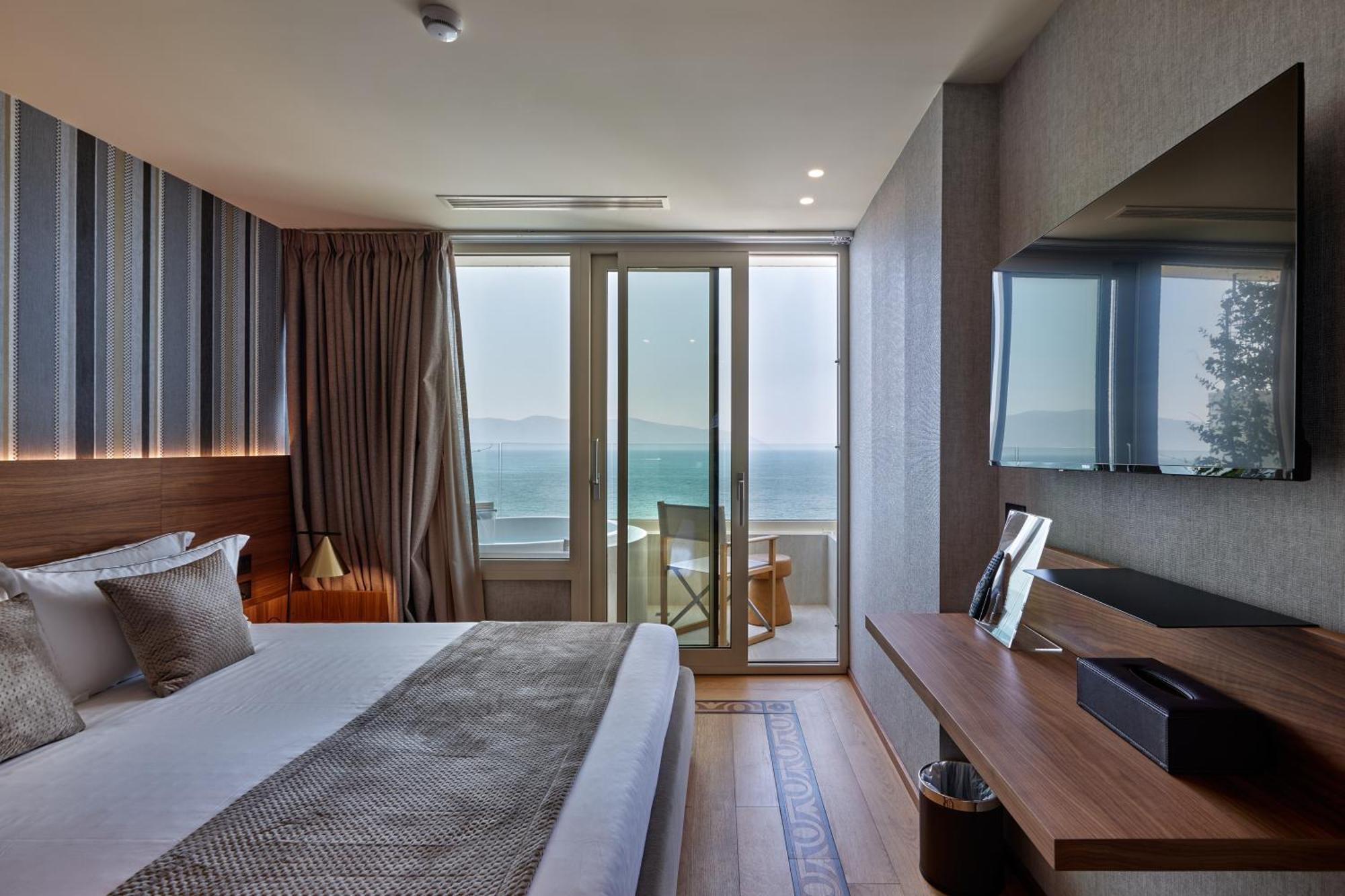 Valis Luxury Hotel Vlorë Exteriör bild